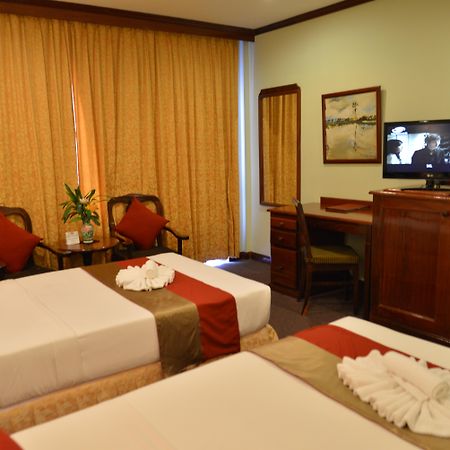 Angkor Hotel Сіємреап Екстер'єр фото