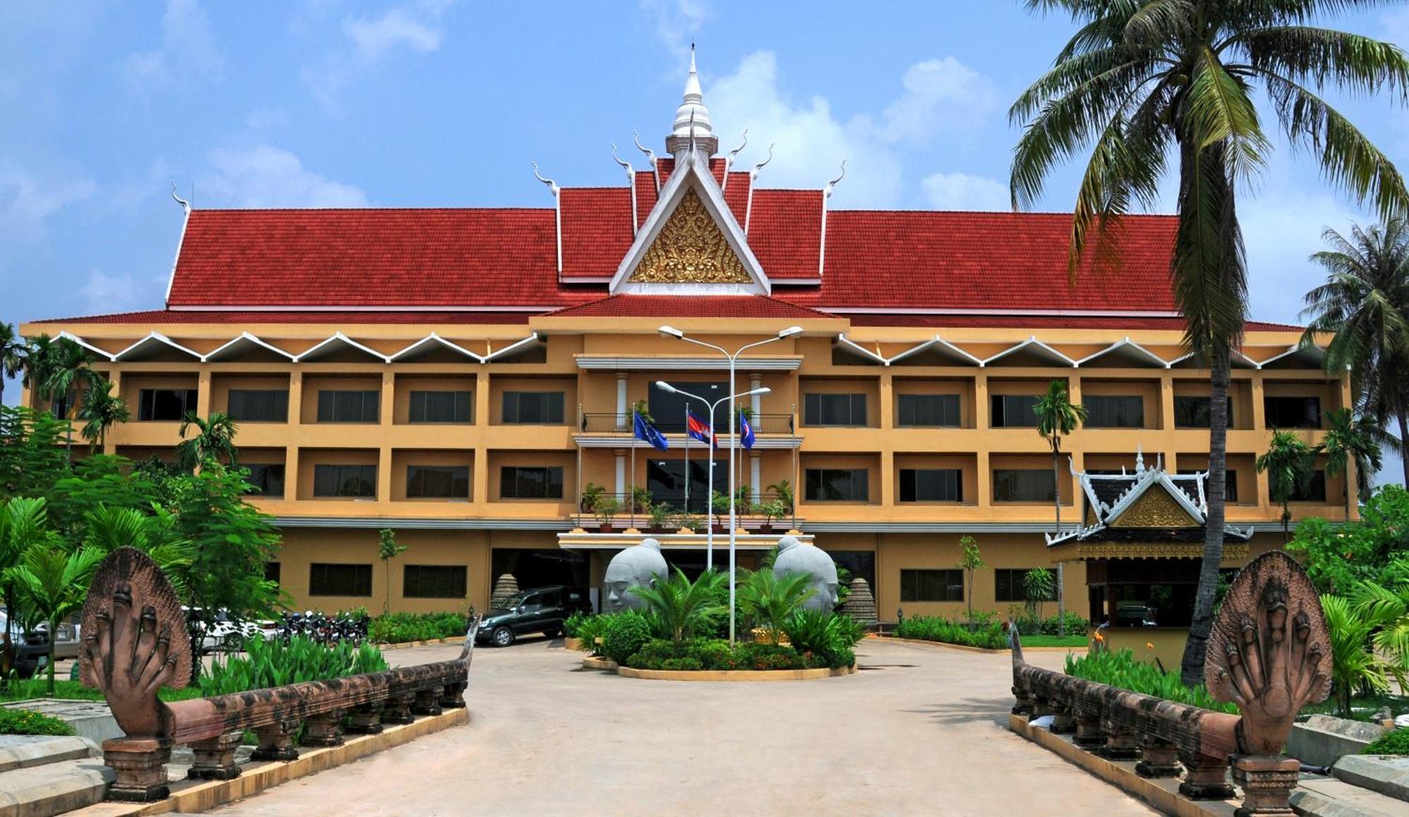 Angkor Hotel Сіємреап Екстер'єр фото