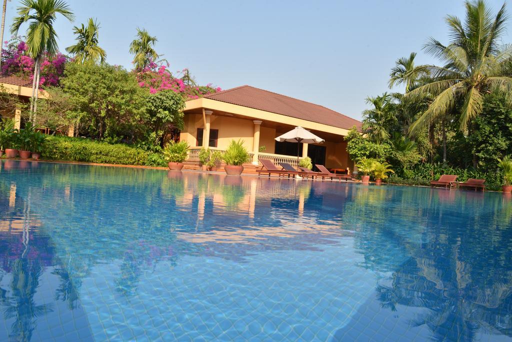 Angkor Hotel Сіємреап Екстер'єр фото