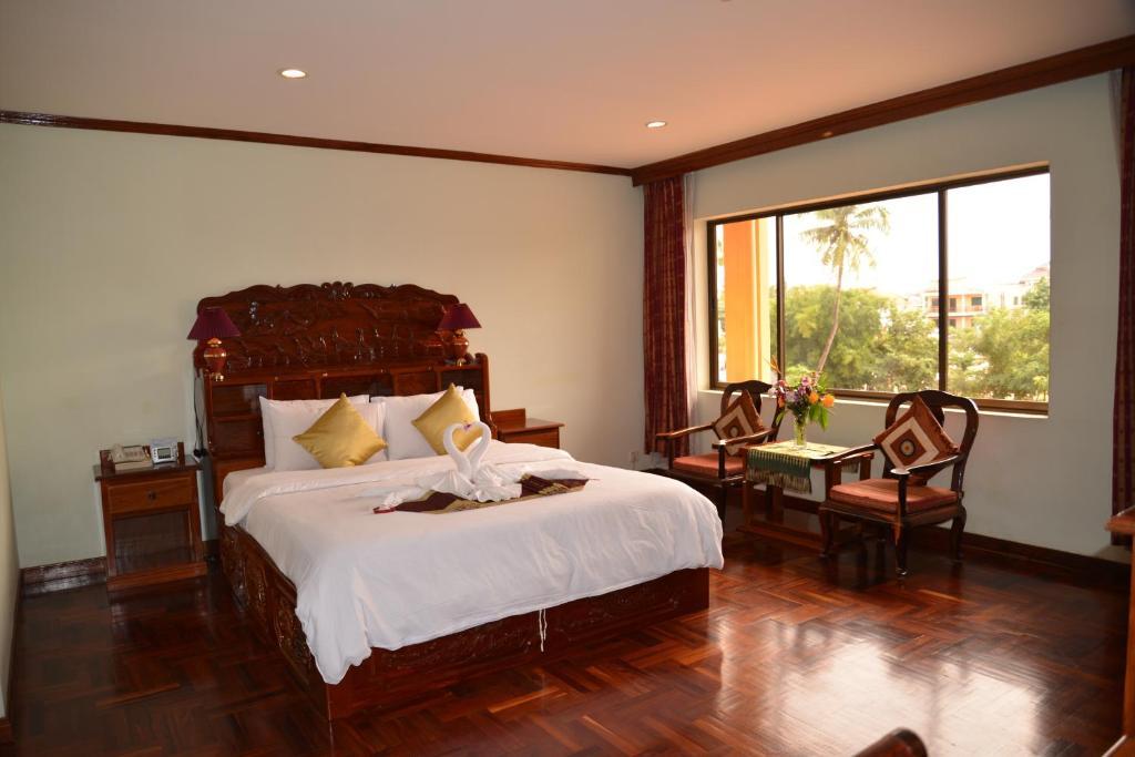 Angkor Hotel Сіємреап Екстер'єр фото